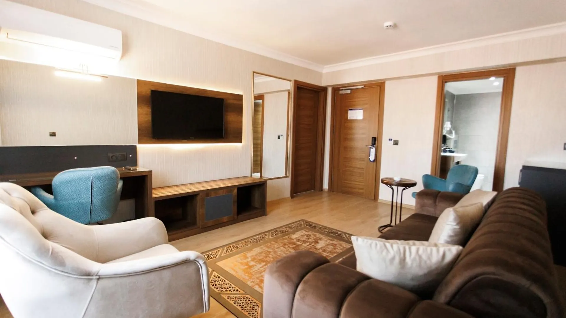 Anemon Kent Usak Hotel 4*,