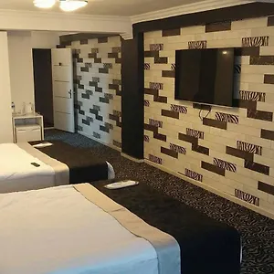 Kremon Hotel